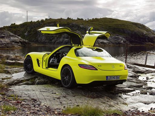 Mercedes-Benz SLS E-Cell  Puzzle - browser game screenshot