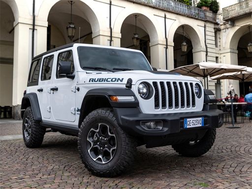Jeep Wrangler 4xe Slide Jeep Wrangler 4xe Slide - browser game screenshot
