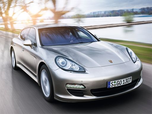 Porsche Panamera Puzzle Porsche Panamera Puzzle - browser game screenshot