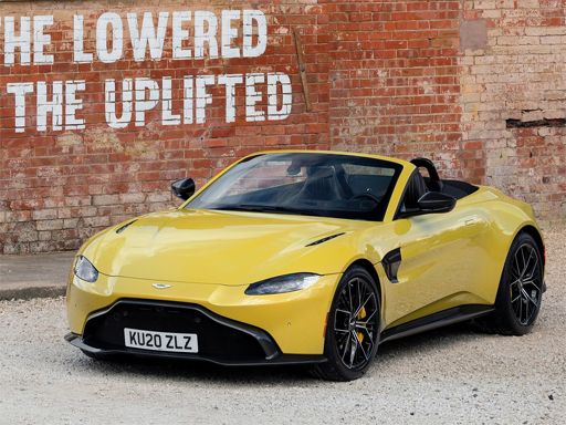 Aston Martin Vantage Roadster Puzzle - browser game screenshot