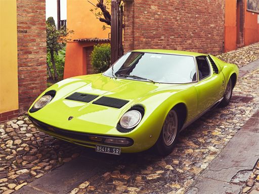 Lamborghini Miura P400 Puzzle - browser game screenshot