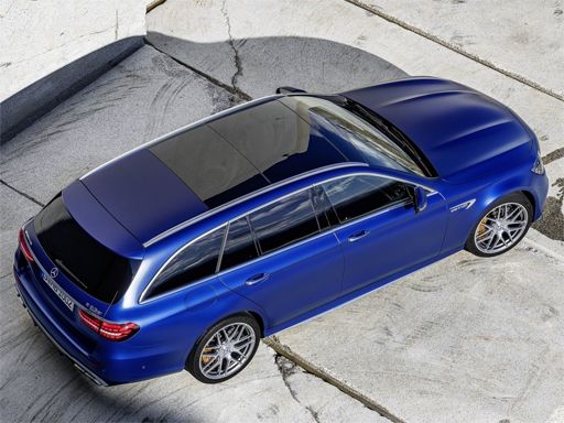 Mercedes-Benz E63 AMG Estate Slide - browser game screenshot