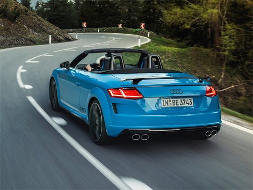 Audi TTS Roadster Puzzle - browser game screenshot