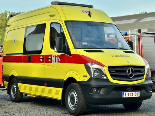 Ambulances Slide - browser game screenshot