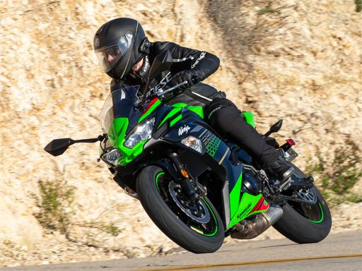 Kawasaki Ninja 650 Puzzle Kawasaki Ninja 650 Puzzle - browser game screenshot