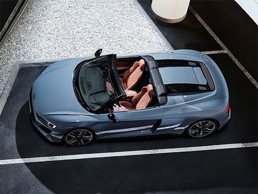 Audi R8 V10 RWD Spyder Slide - browser game screenshot